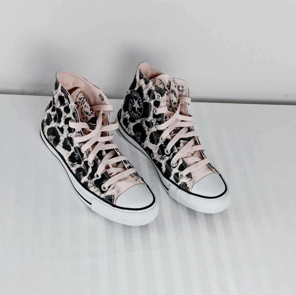 Converse Leopard Print High-Top Sneakers Size 7